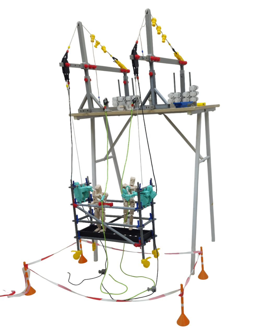 Scale Model of a Hanging Scaffold – Educational Tool for Technical Training at Heights