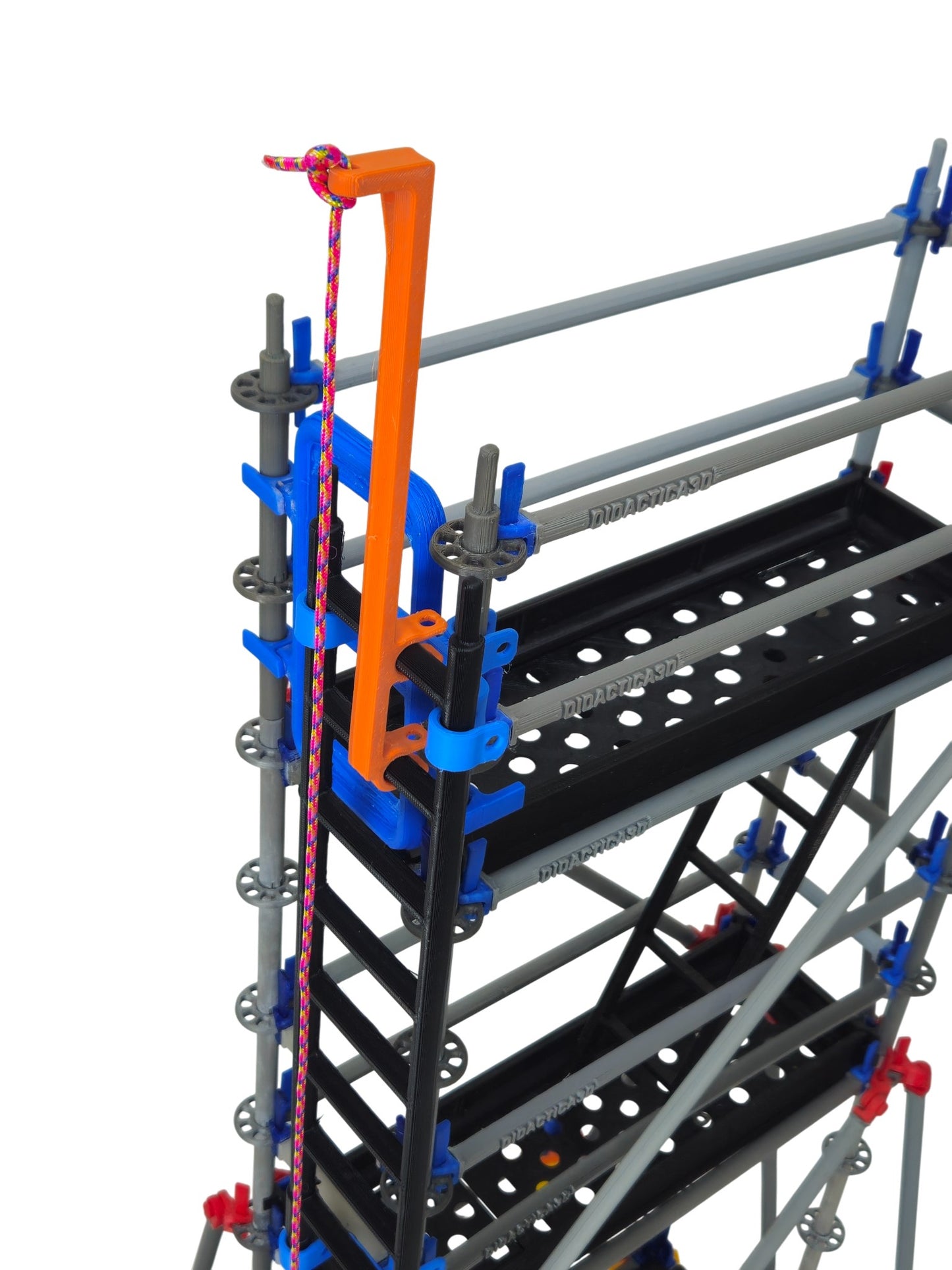 Small 3-Level Scaffolding Model with Side Reinforcements 