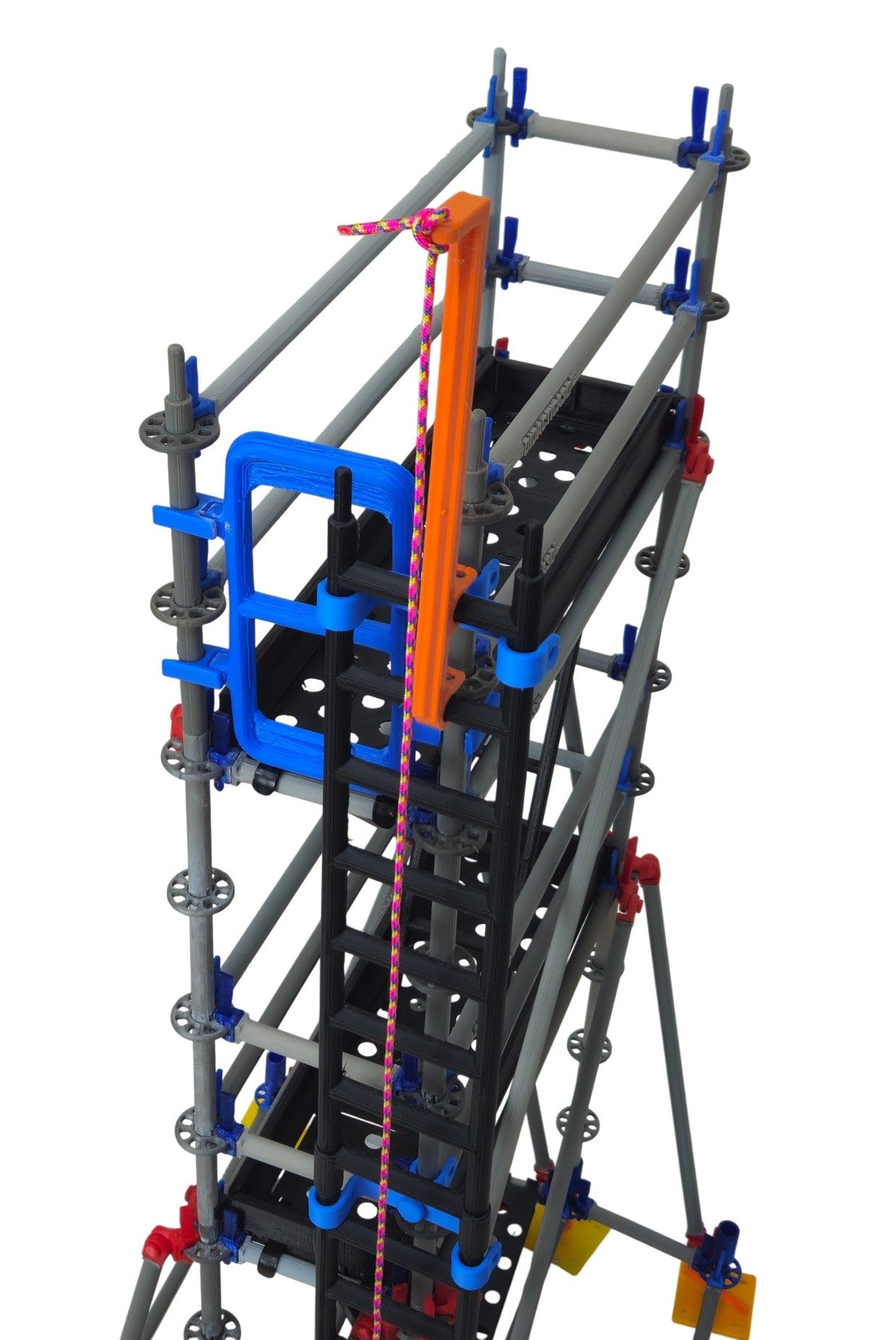 Small 3-Level Scaffolding Model with Side Reinforcements 